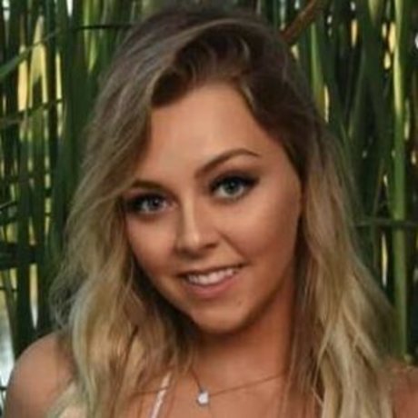 Gabriela Brafford nackt sexy foto