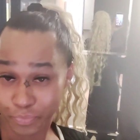 Cornel J top nackte bild