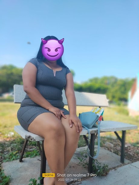 Danitza Villatoro freie exklusive bild