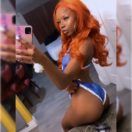 Goddess Breeaa erwachsene heiße bilder