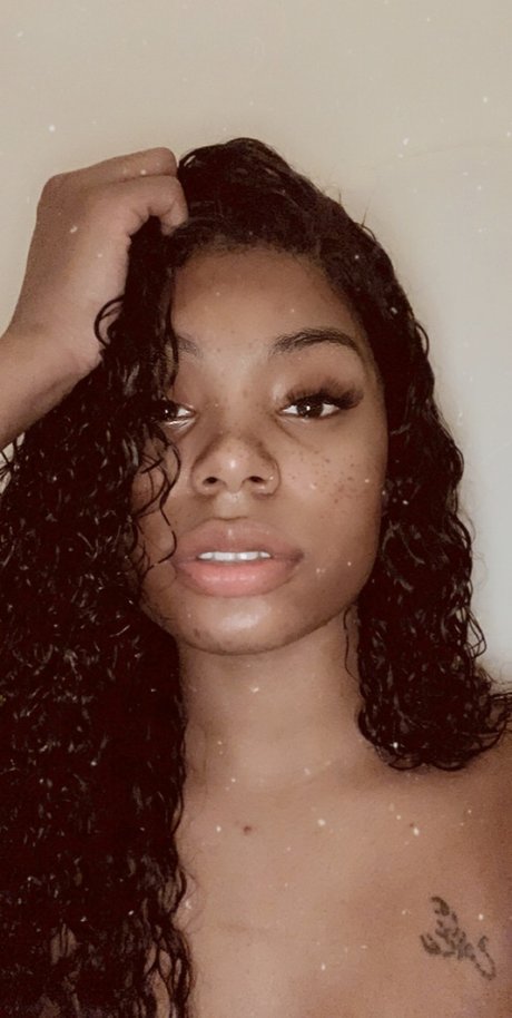 QtBeauty exklusive akt archiv