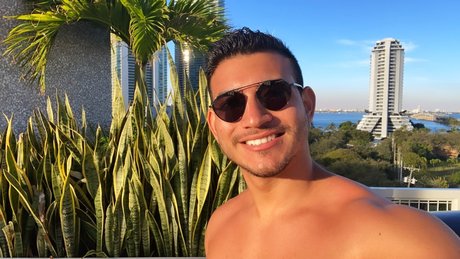 Papi Banks nackt erotische bilder