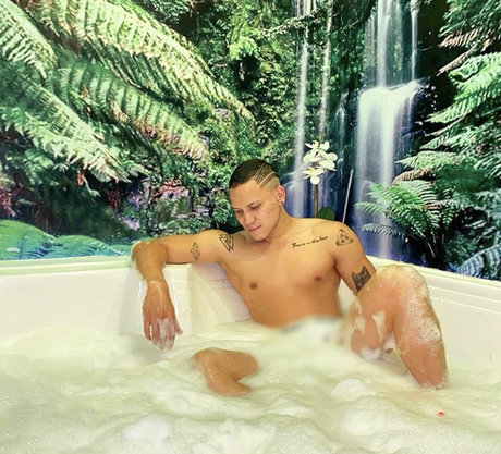 Edixon Hurtado sexy xxx galerie