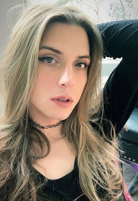 Codi Coyote erotische sex bild