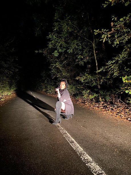 QueenSoledad erwachsene nette bild