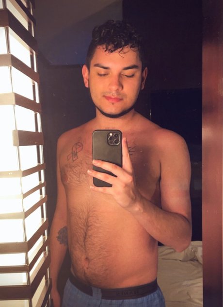 latina-teen-onlyfans sexy hübsche bild