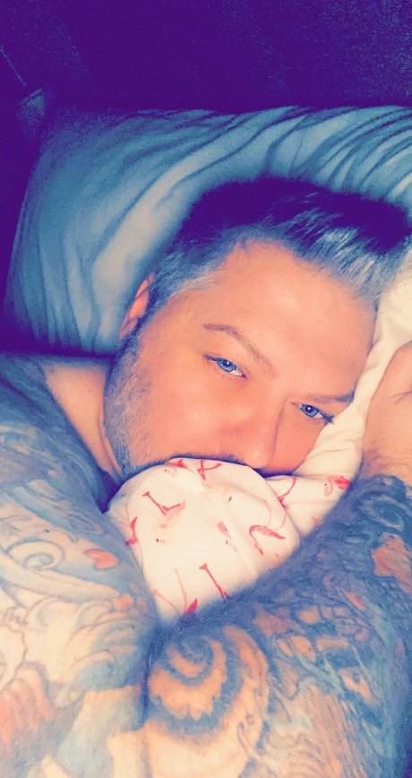 Donnie G13 nackt pornostar bilder