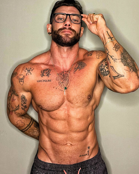 Rafael Enrique beste porno bilder