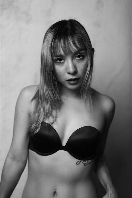 DollyNny hd xxx galerien