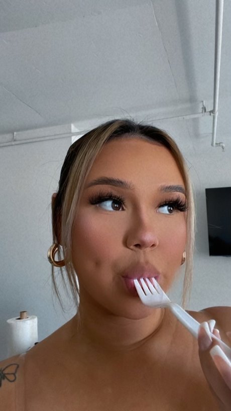 Dalia Demii schauspielerin nackten fotos