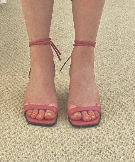 Feet Pics_ model galerie