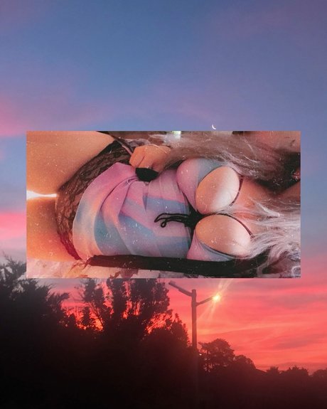 DivinitiesSiren sexy xxx bild