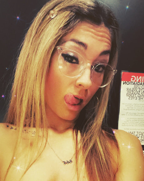 Kinkybabe kostenlose nacktheit bild