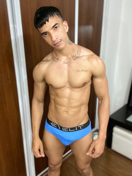 Randhy Jr pornostar sexy galerien