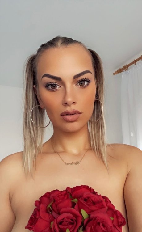 Raluuu erotische pornographische bild