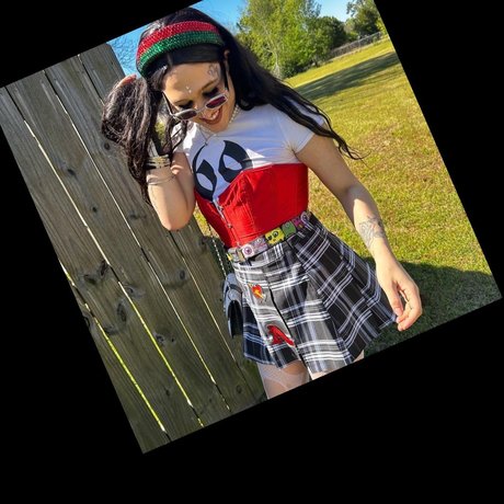 Freaky kingdom com model erwachsene fotos