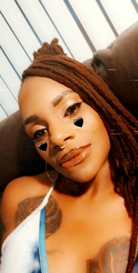 Redbonebombshell exklusive nackten archiv