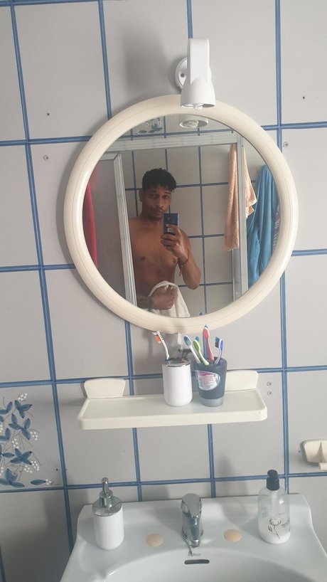 Romeo Sensation perfekte xxx galerien