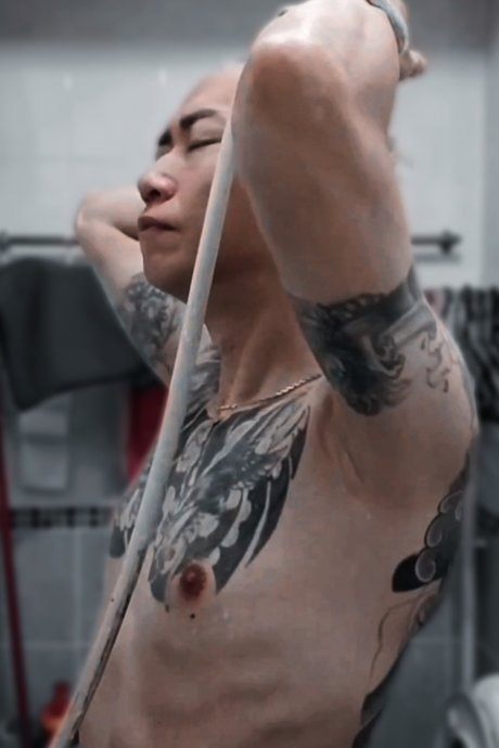 _Roman James Kiew schöne sexy bild