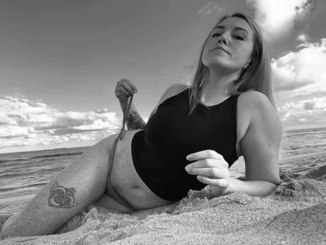 Roma Luchadora Chilena top sexy bild