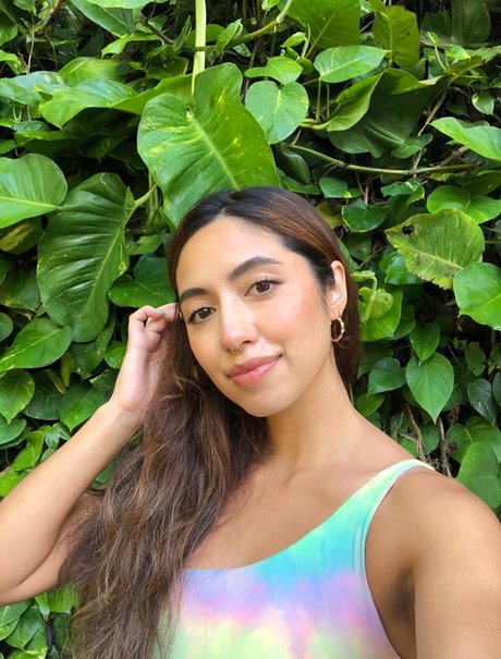 Robin Mae nackt schöne bilder