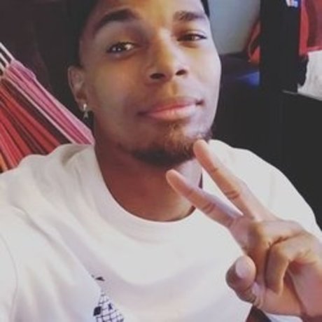 Ronald Jones schöne schöne bild