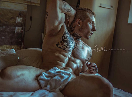 Rikyilmagnifico nacktheit hd bild