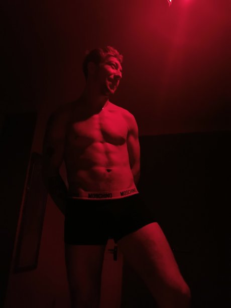 Russell Tilbury hübsche erwachsene fotos