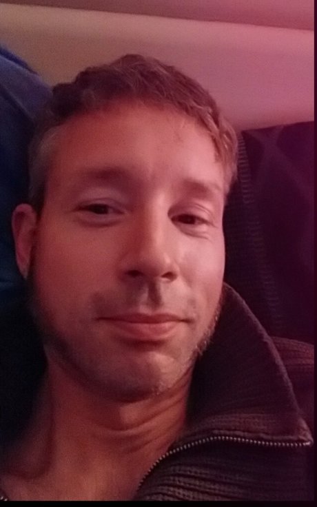 Round CareGiver hübsche nacktheit fotos