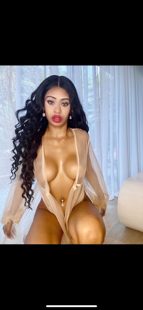 sehr dünne onlyfans xxx top foto