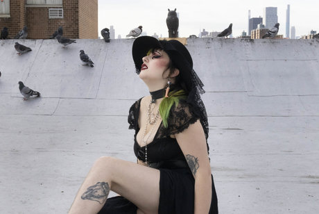 Saint Samara Saturn nacktheit akt galerien