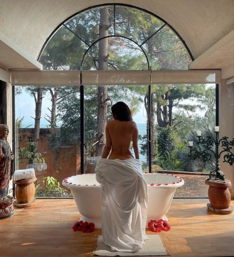 Samantha Ava Top 0 5_ xxx top bild