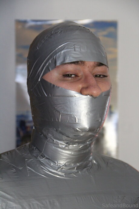 Safe and Bound Bilder