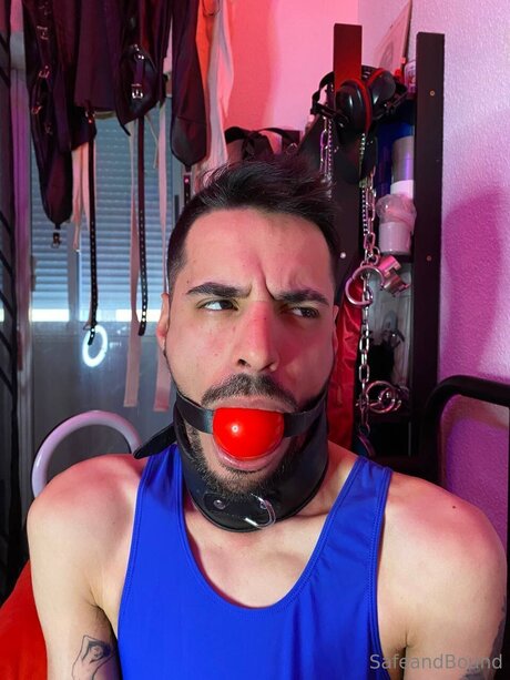 Safe and Bound erwachsene schöne foto