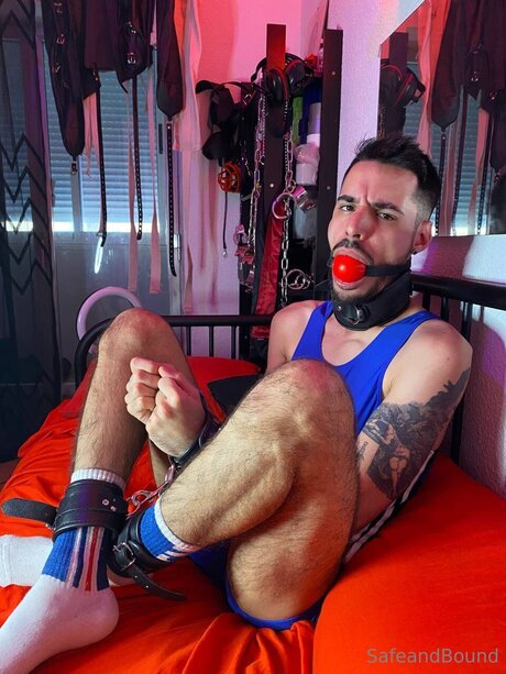 Safe and Bound hd sexy fotos