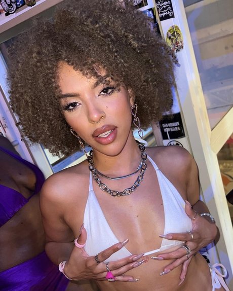 Diessika Del Cruz erwachsene pornostar galerien