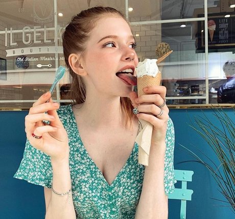 Katya Sitak schauspielerin foto