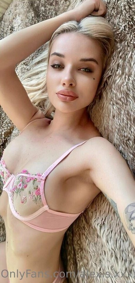 alexis xxxx pornostar hübsche bilder