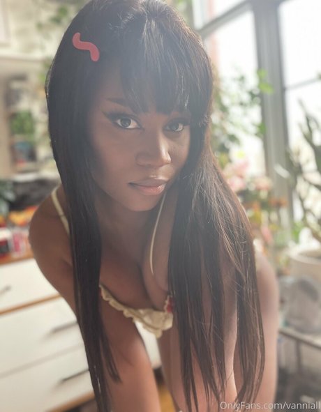Vanniall hübsche erwachsene fotos