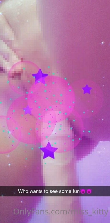 durchbohrte onlyfans erwachsene akt bilder