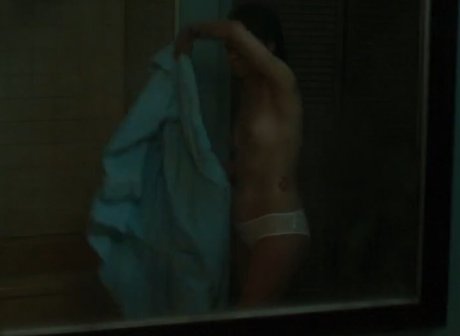 Rosa Salazar porno sexy foto