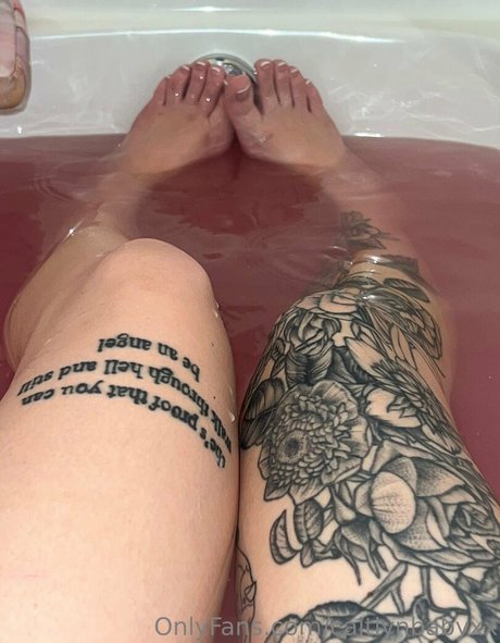 caitlynbabyxx schöne erotische foto