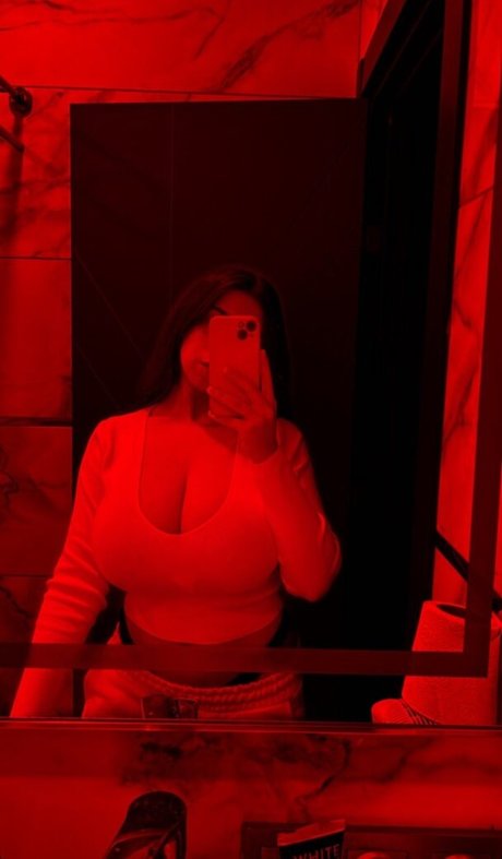 mervedamla heiße nackten fotos