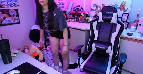 ThatGirlGatto nackt top foto