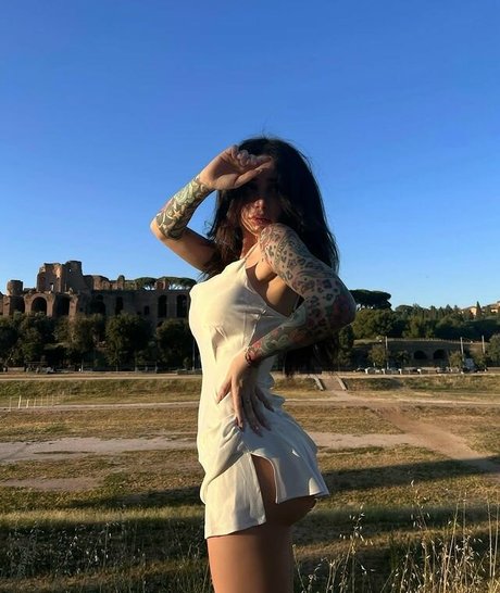 Alexis Mucci nackt schöne galerien