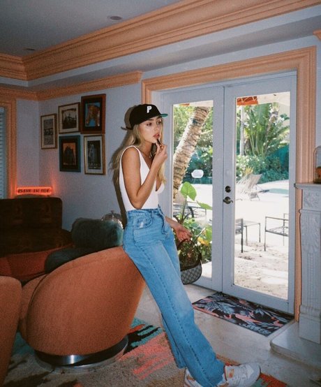 pov milf onlyfans sexy nackt bild