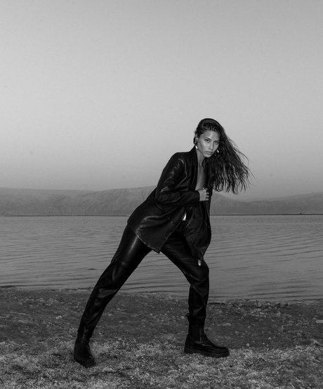 Yeela Frumkin heiße erotische galerien