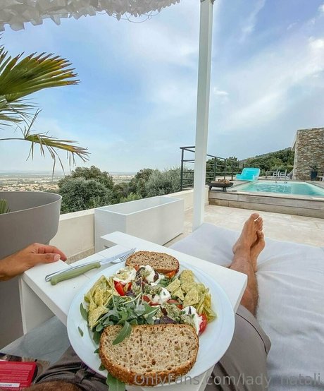 lady natali kunst schöne galerie