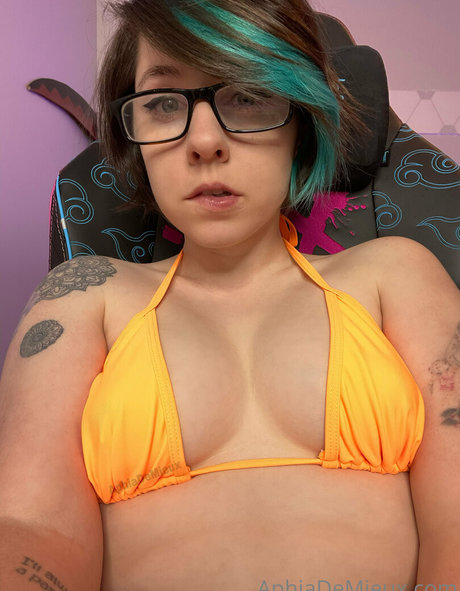 aphiademieuxpublic nackt kunst foto