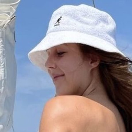 Kat W perfekte erwachsene galerie